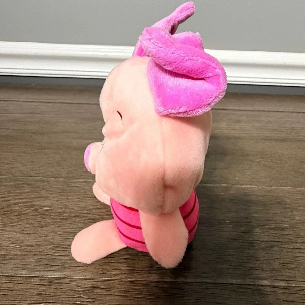 Hallmark‎ Disney Winnie the Pooh Piglet Reversible Stuffed Animal